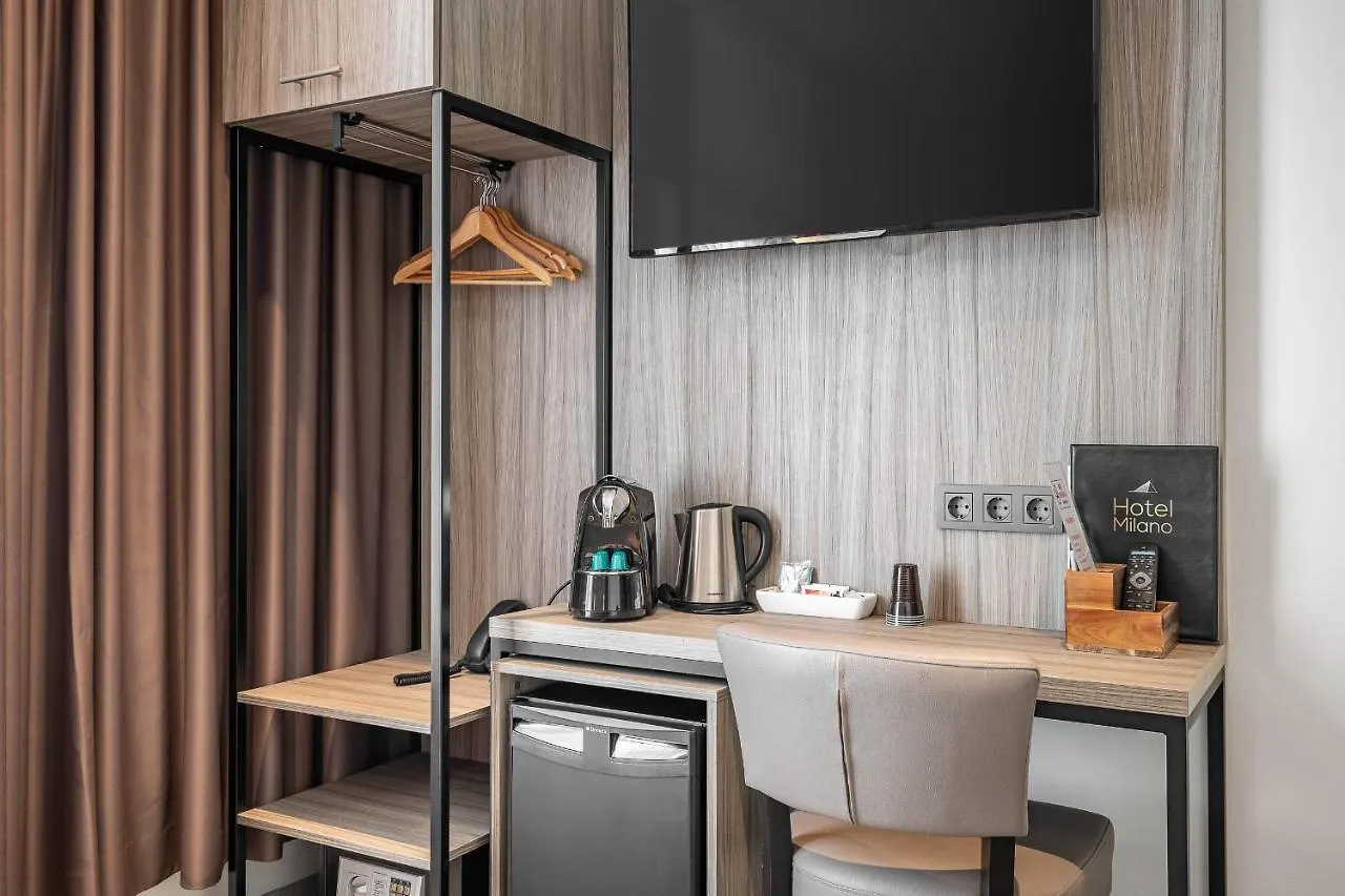 Hotel Milano Rotterdam 3*,