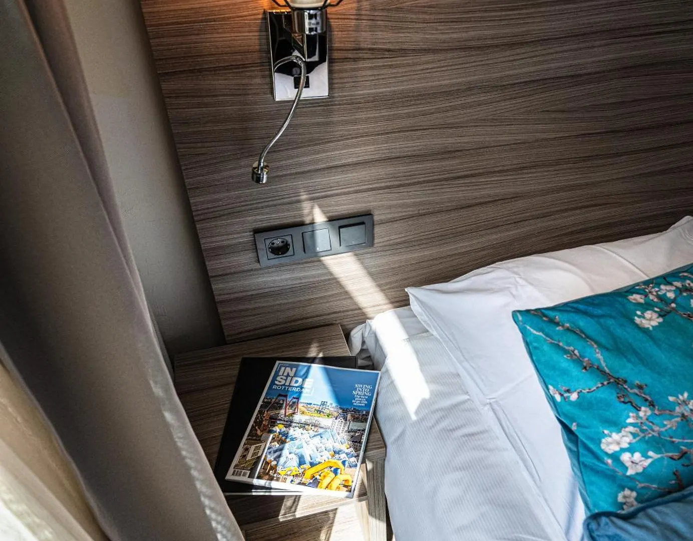 Hotel Milano Rotterdam 3*,
